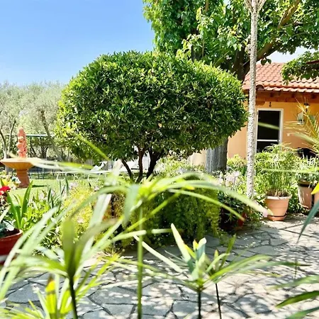 Dream Garden House Christina *